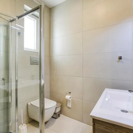 Wonderful Marina 3br Home, With Lux Interior W/ac By 360 Estates Pietà