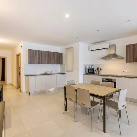 Wonderful Marina 3br Home, With Lux Interior W/ac By 360 Estates *