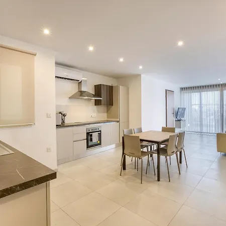 Apartamento Wonderful Marina 3br Home, With Lux Interior W/ac By 360 Estates Tal-Pietà