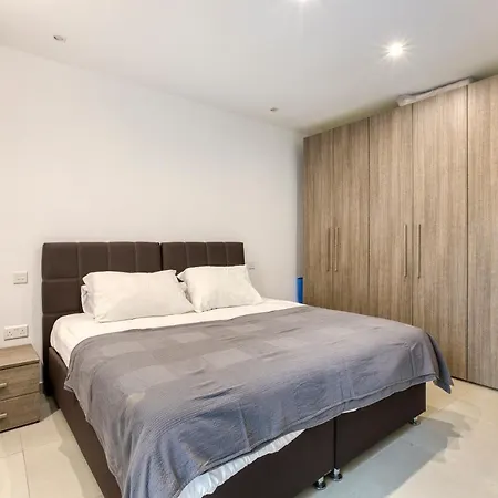 Wonderful Marina 3br Home, With Lux Interior W/ac By 360 Estates Apartamento Tal-Pietà