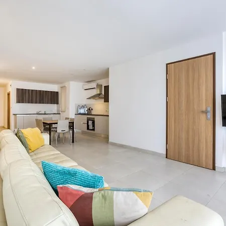 Wonderful Marina 3br Home, With Lux Interior W/ac By 360 Estates Apartamento Tal-Pietà