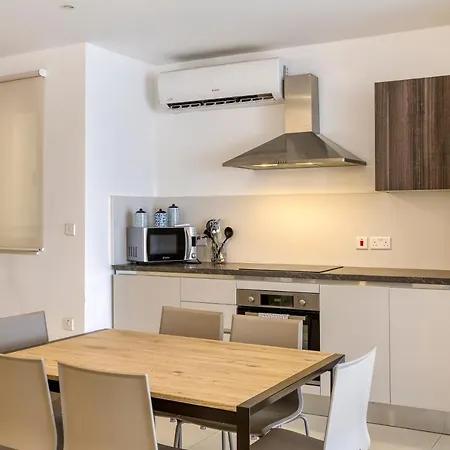 Wonderful Marina 3br Home, With Lux Interior W/ac By 360 Estates