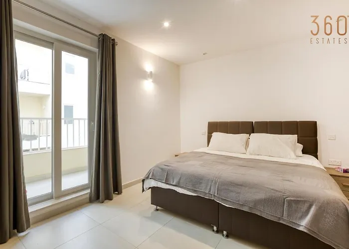 Lejlighed Wonderful Marina 3br Home, With Lux Interior W/ac By 360 Estates *