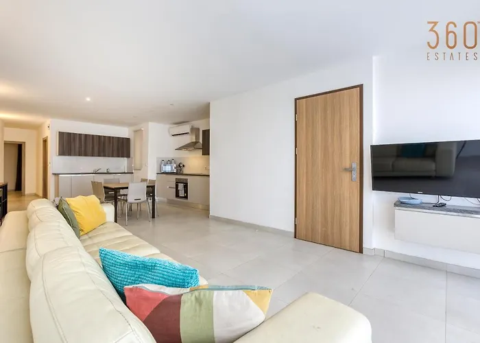 Wonderful Marina 3br Home, With Lux Interior W/ac By 360 Estates Pietà