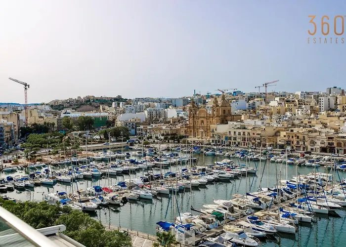 Wonderful Marina 3br Home, With Lux Interior W/ac By 360 Estates *