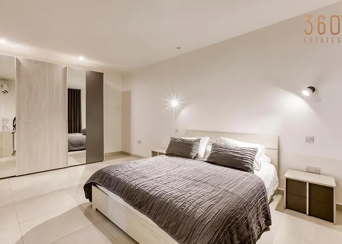 Lejlighed Wonderful Marina 3br Home, With Lux Interior W/ac By 360 Estates