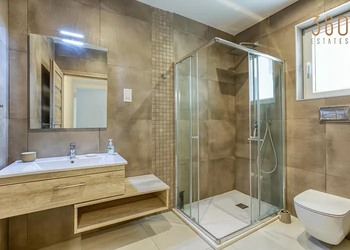 Lejlighed Wonderful Marina 3br Home, With Lux Interior W/ac By 360 Estates