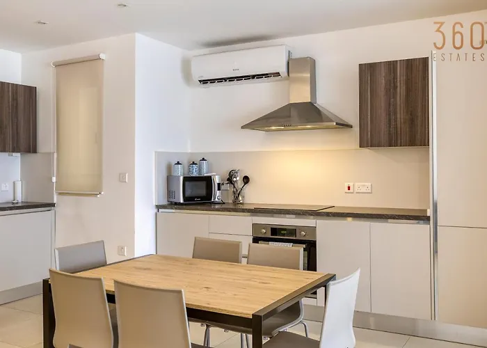 Wonderful Marina 3br Home, With Lux Interior W/ac By 360 Estates